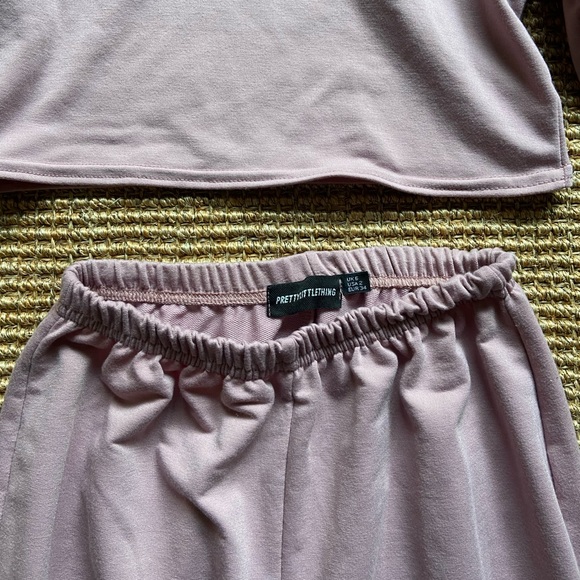 PrettyLittle Thing Crop Jogger Set - Picture 6 of 6